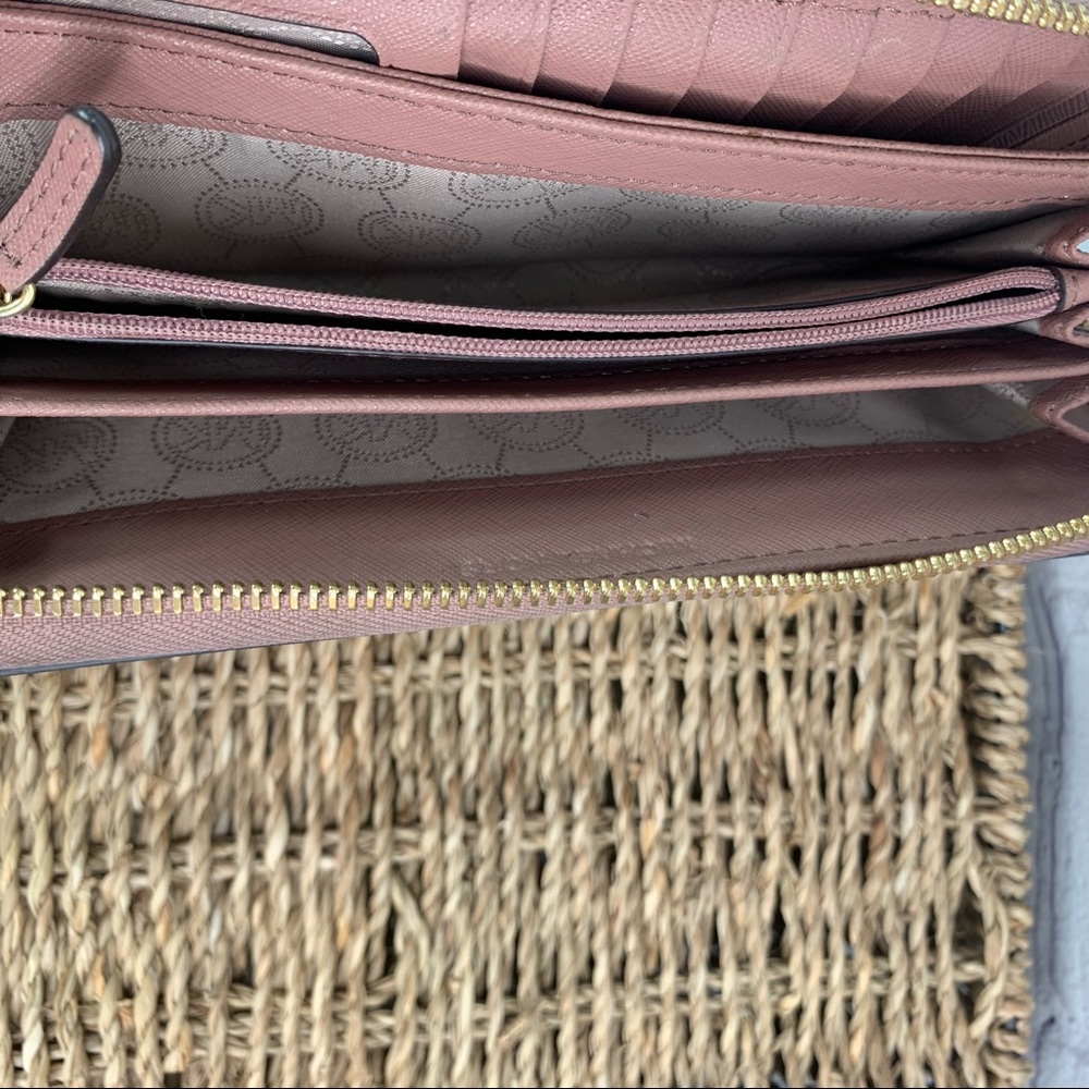 MICHAEL Michael Kors Rose Wallet - Picture 4 of 5